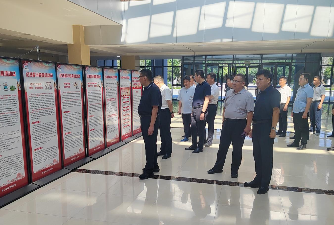 微礦集團(tuán)組織開(kāi)展紀(jì)法警示教育暨黨內(nèi)法規(guī)學(xué)習(xí)宣傳活動(dòng)